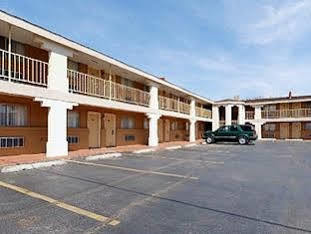 Executive Plus Inn And Suites Elk City Luaran gambar